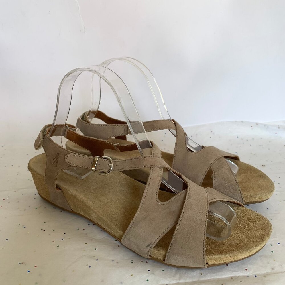 Benvado Vittoria Beige Suede Criss Cross Ankle Strap Wedge Comfort Sandals - 9.5